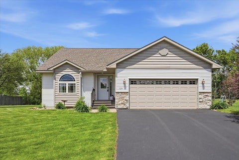 Homes For Sale - 729 Hidden Lane<br/> New Richmond, WI 54017