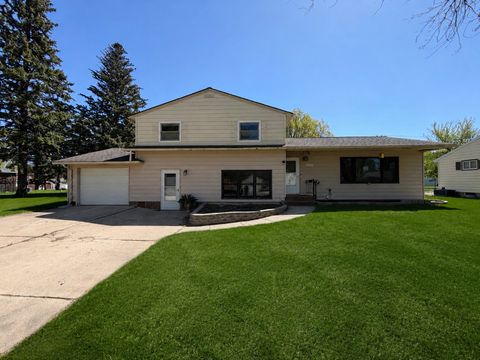 Homes For Sale - 3029 Oak Avenue<br/> Murray County, Slayton, MN 56172