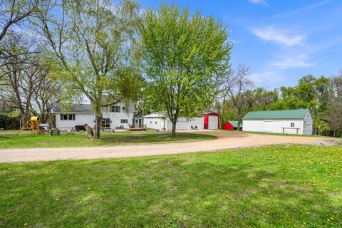 Homes For Sale - 1730 E 260th Street<br/> Scott County, New Prague, MN 56071
