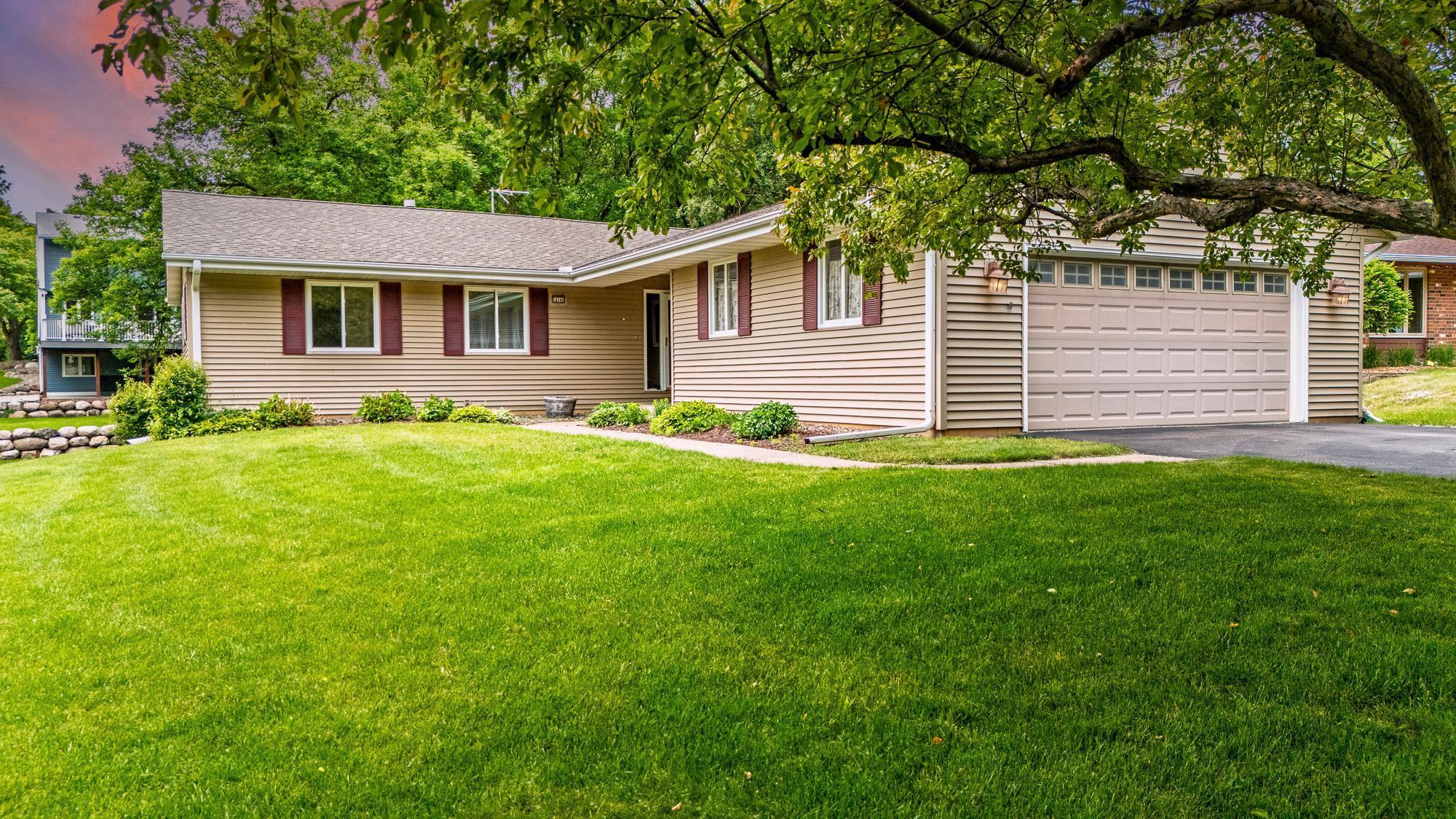 14140 Vale Court, Eden Prairie, Minnesota image 3