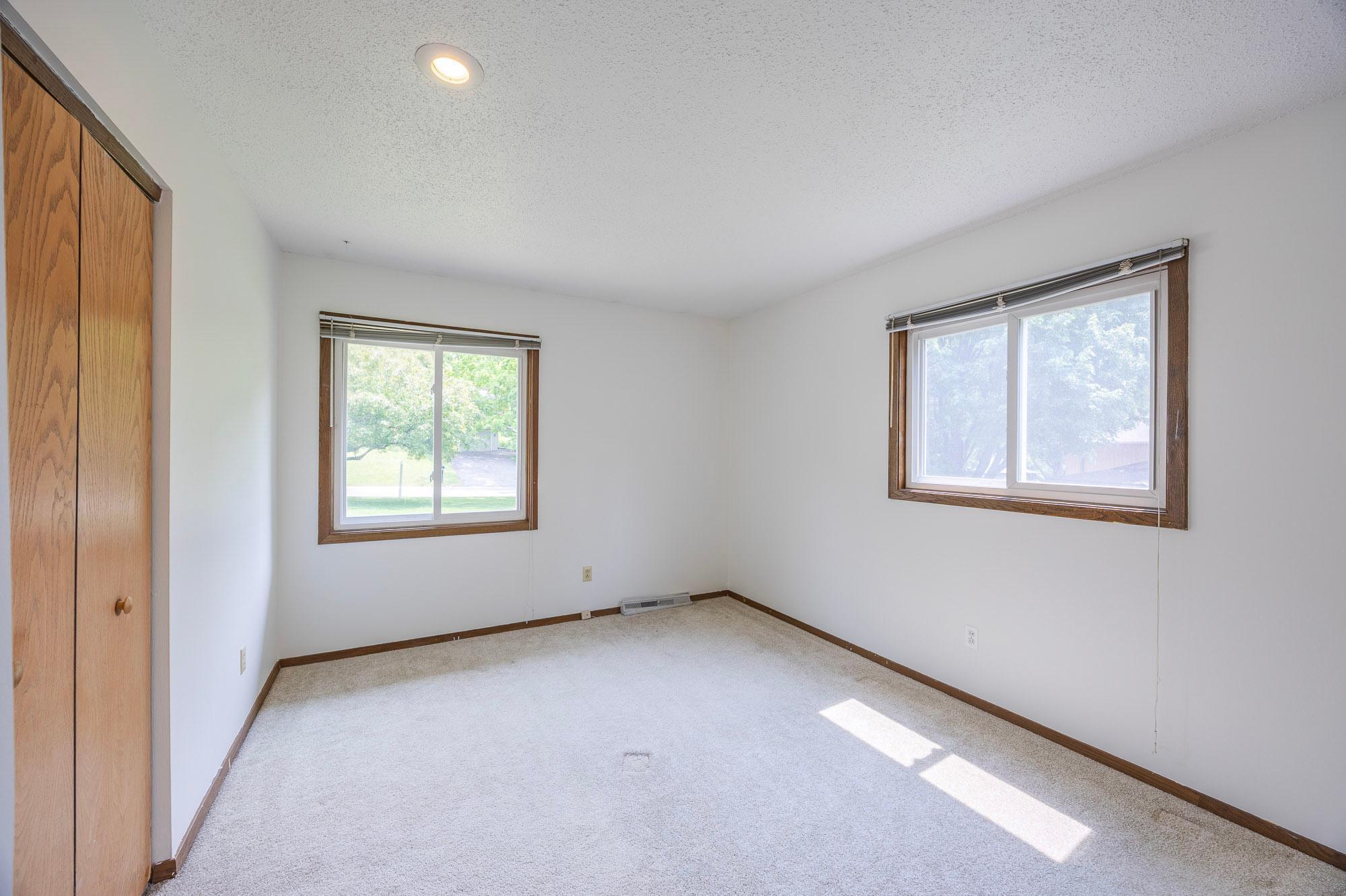 14140 Vale Court, Eden Prairie, Minnesota image 26
