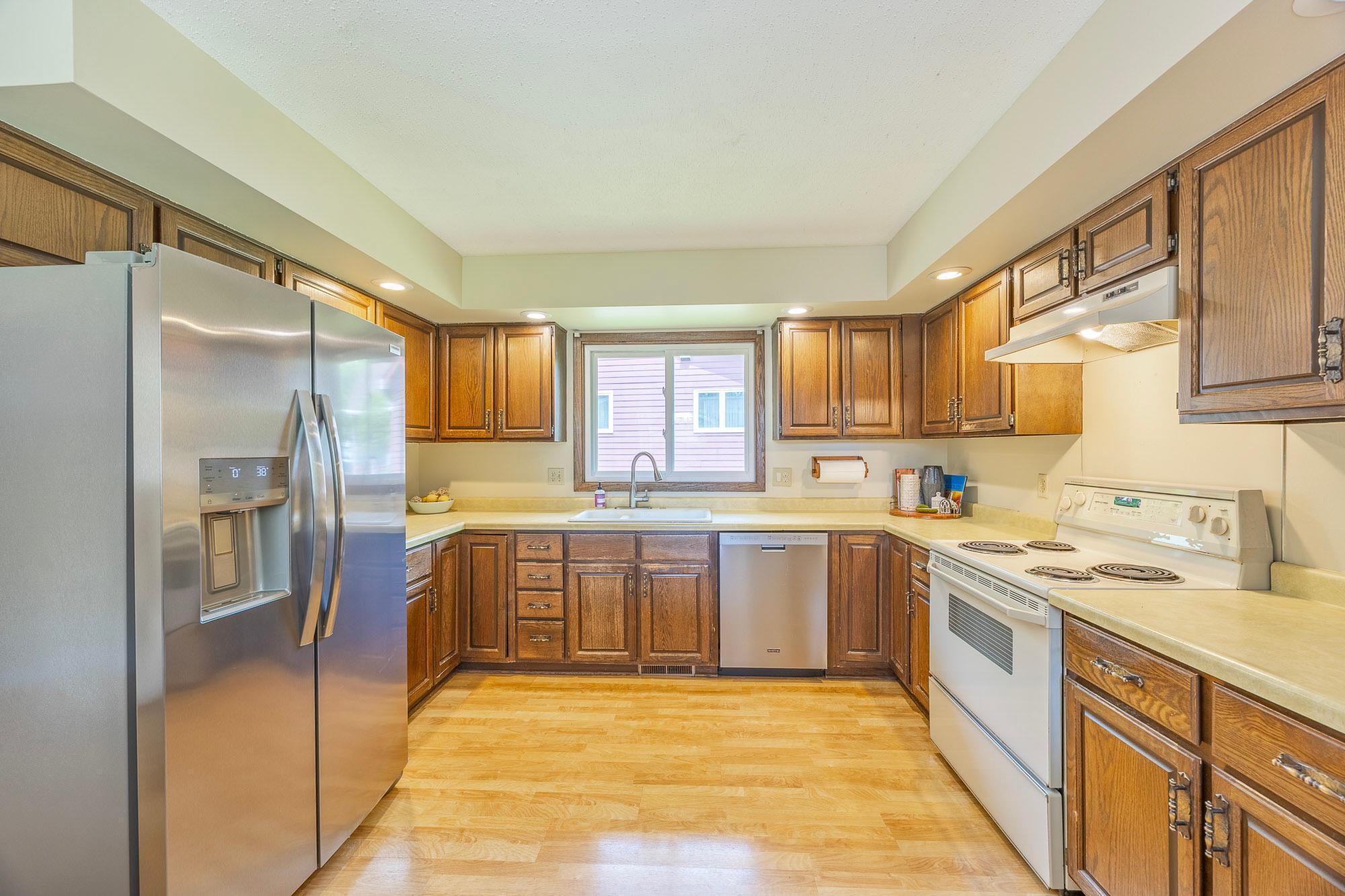 14140 Vale Court, Eden Prairie, Minnesota image 18