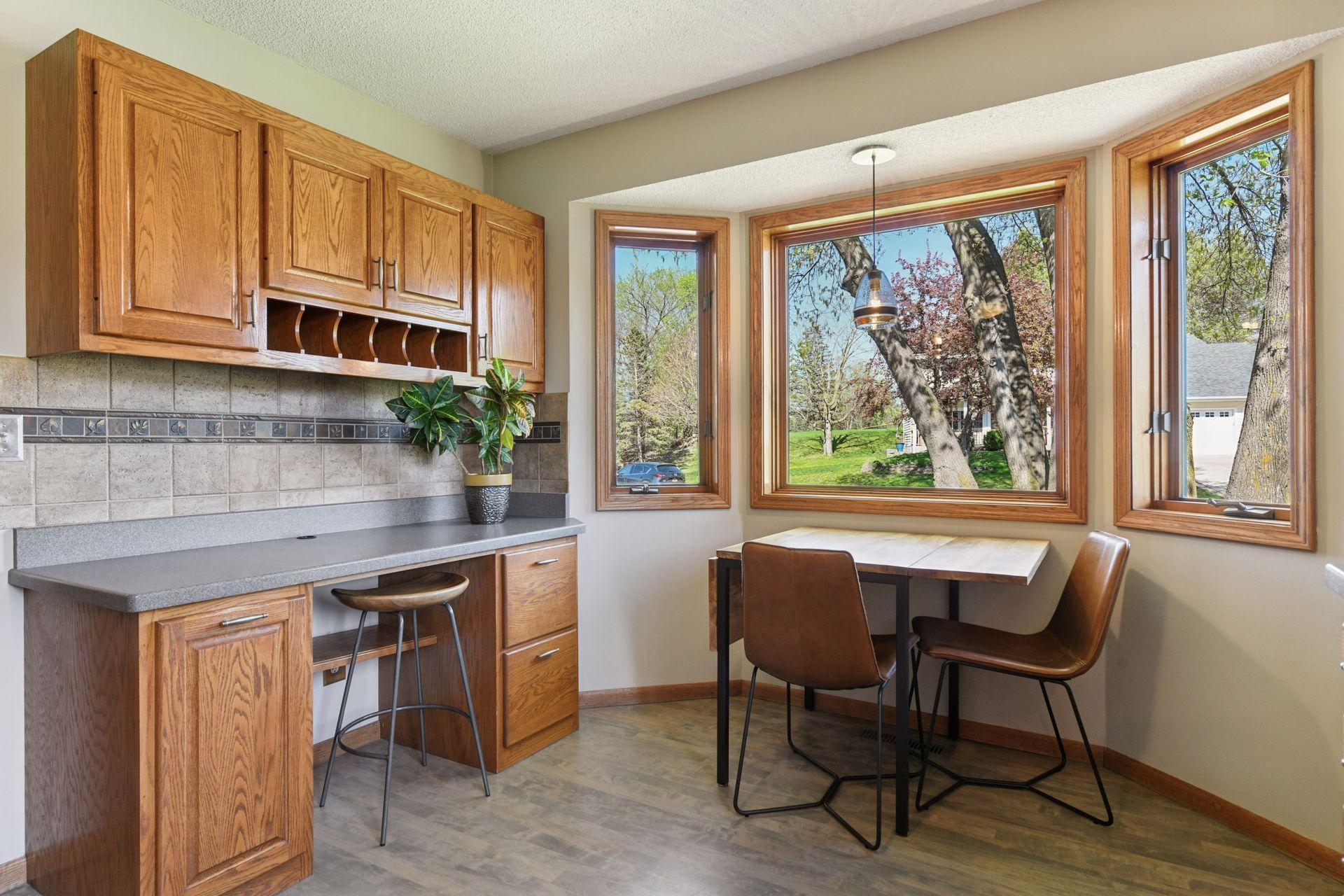 7413 Paulsen Drive, Eden Prairie, Minnesota image 4