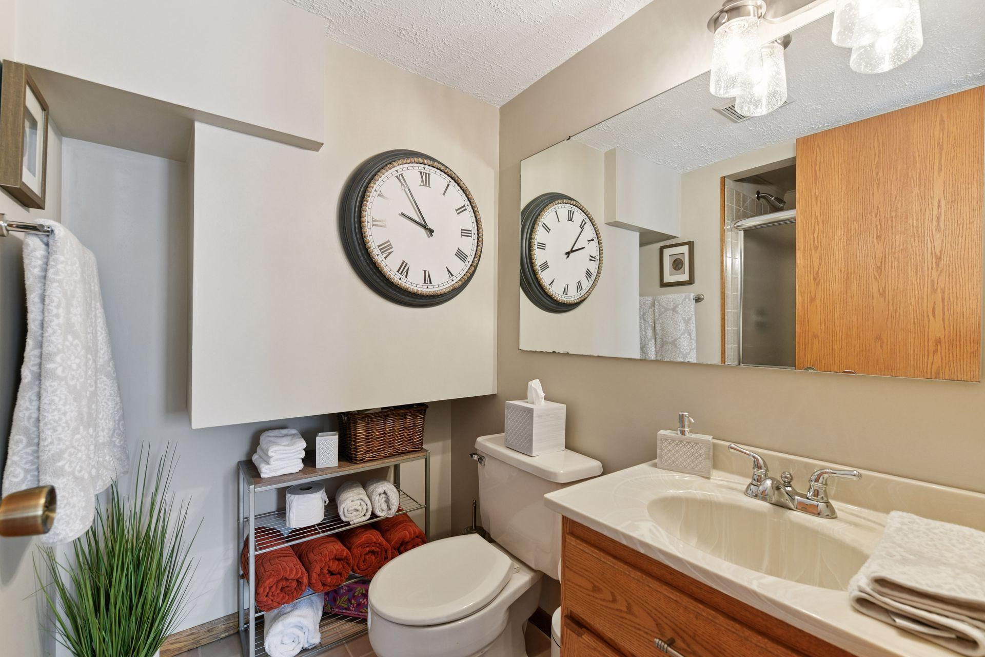 7413 Paulsen Drive, Eden Prairie, Minnesota image 16
