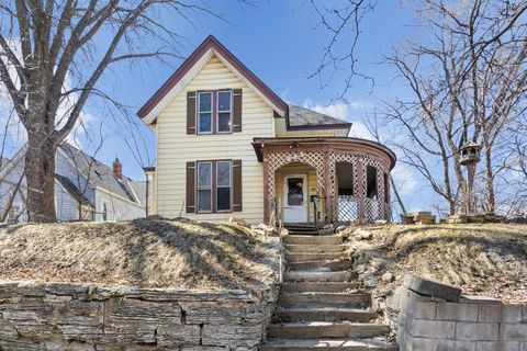 Homes For Sale - 345 Maple Street<br/> Saint Paul, MN 55106