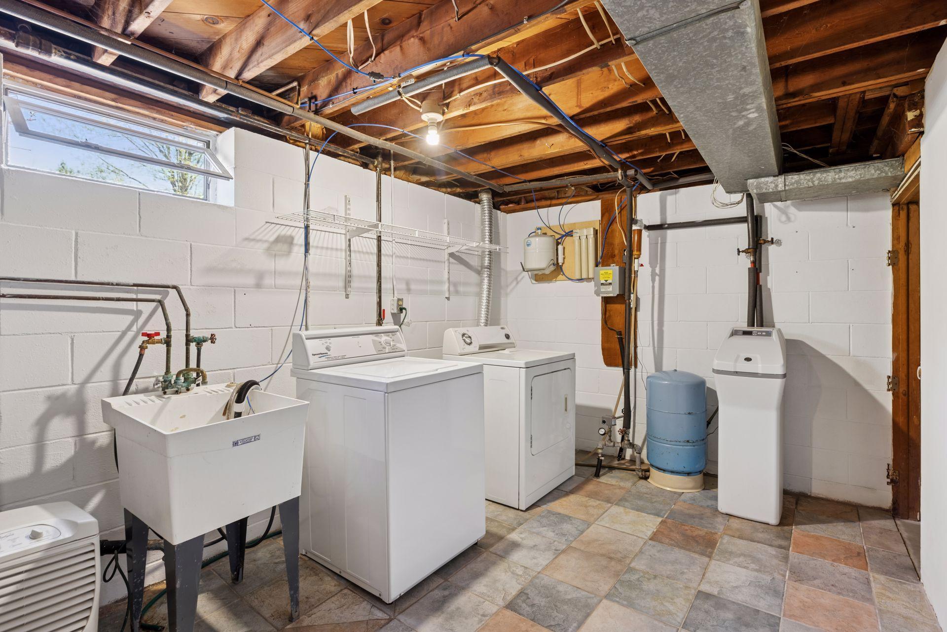7146 Military Road, Woodbury, Minnesota image 32
