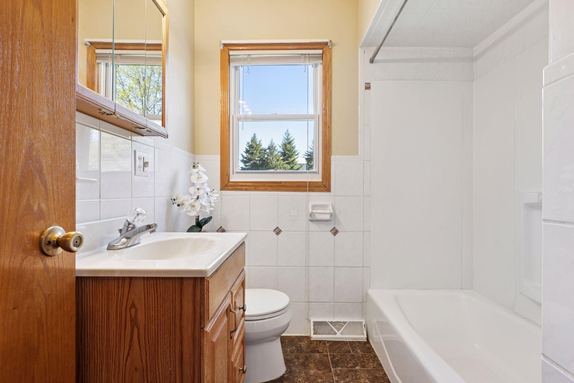 7146 Military Road, Woodbury, Minnesota image 17