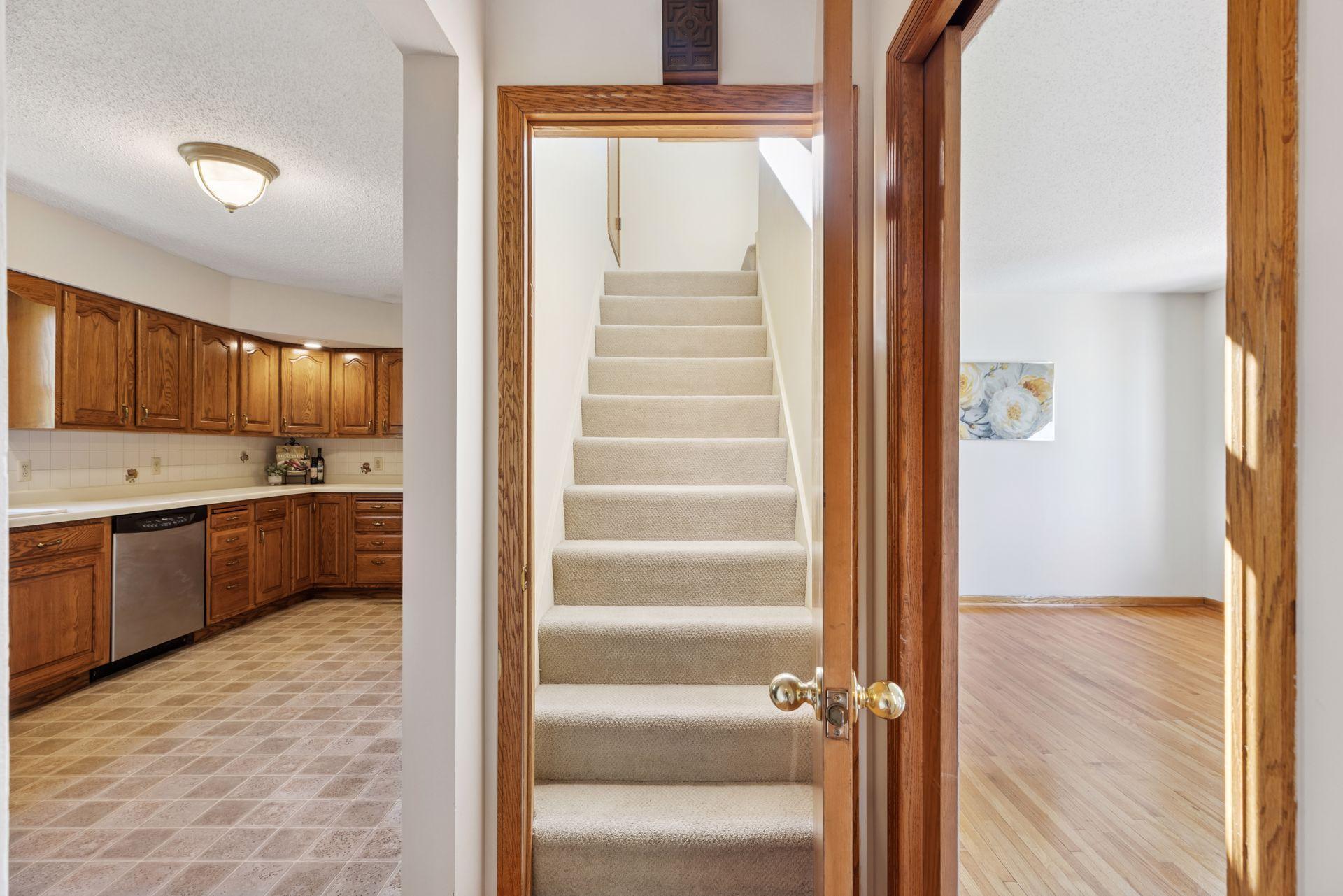 7146 Military Road, Woodbury, Minnesota image 11