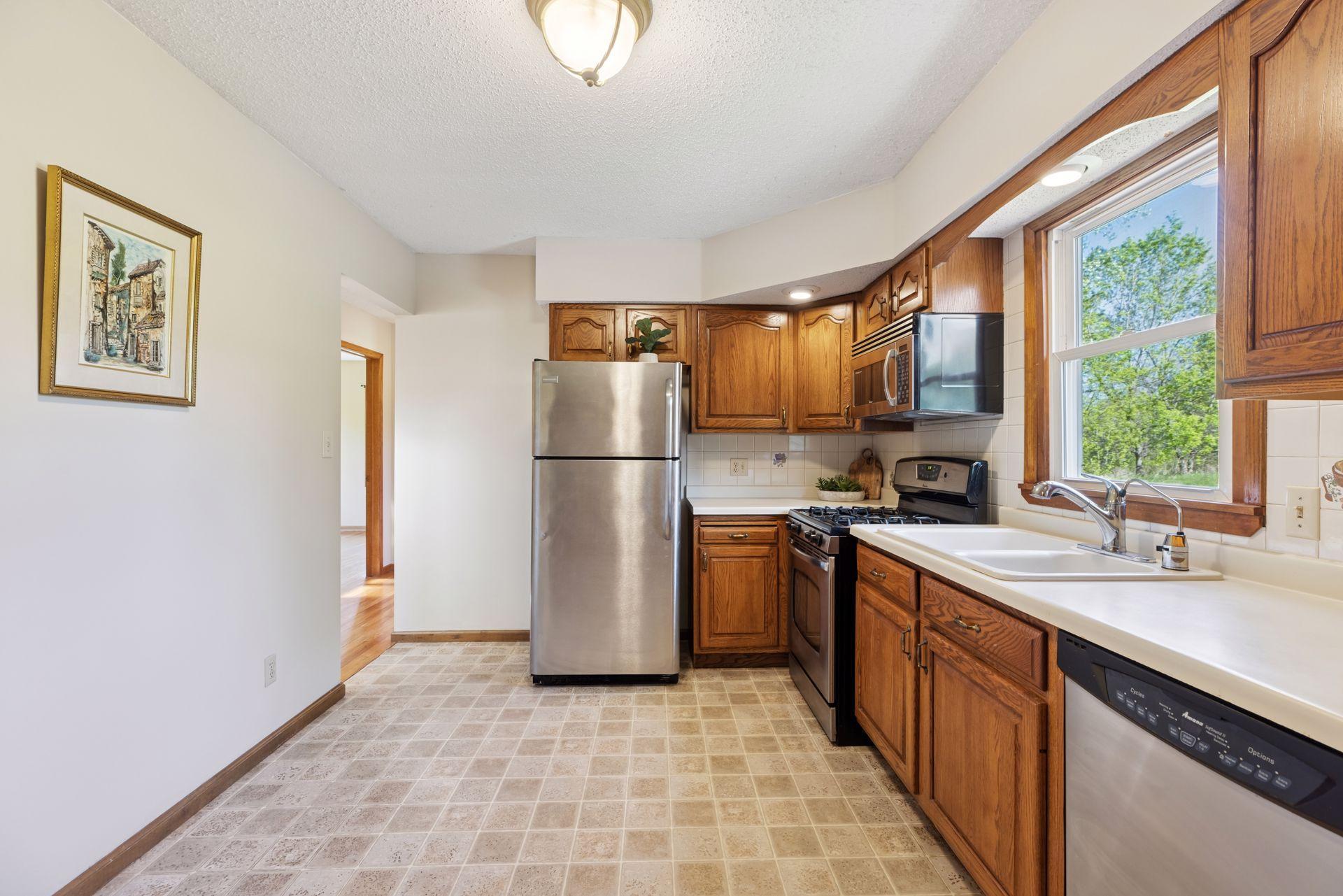 7146 Military Road, Woodbury, Minnesota image 13
