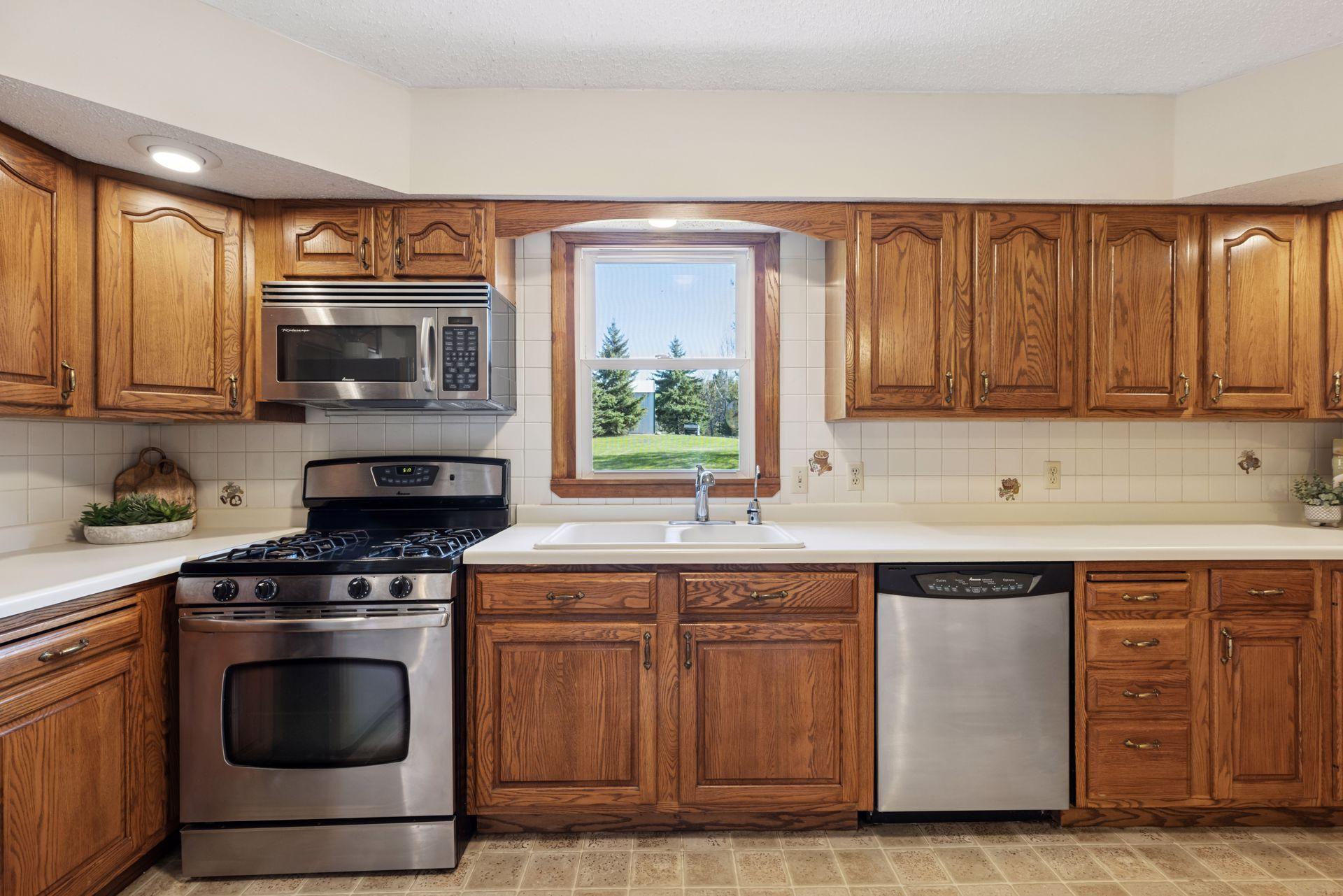 7146 Military Road, Woodbury, Minnesota image 6