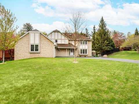 Homes For Sale - 1009 Stratford Road<br/> Saint Paul, MN 55118
