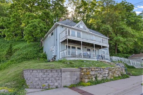 Multifamily For Sale - 108 S Hill Street<br/> Fountain City, WI 54629