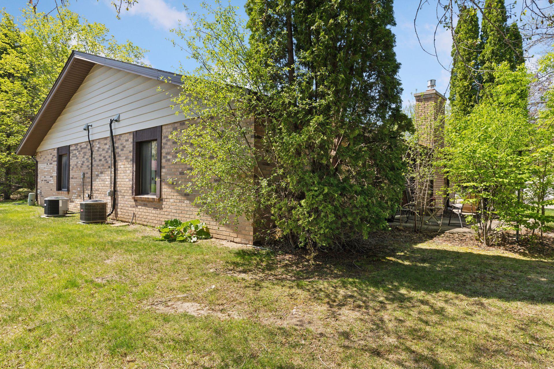 1231 Black Oaks Lane, Minneapolis, Minnesota image 18