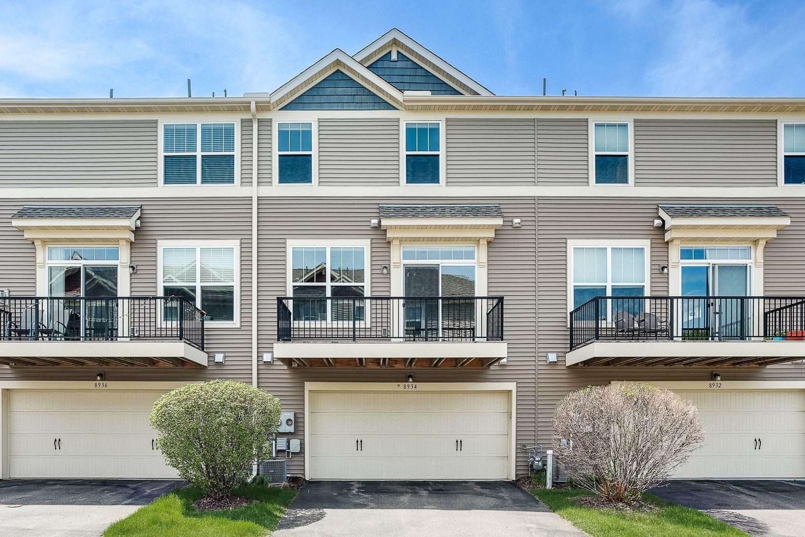 8934 SW Village Loop, Chanhassen, Minnesota image 41