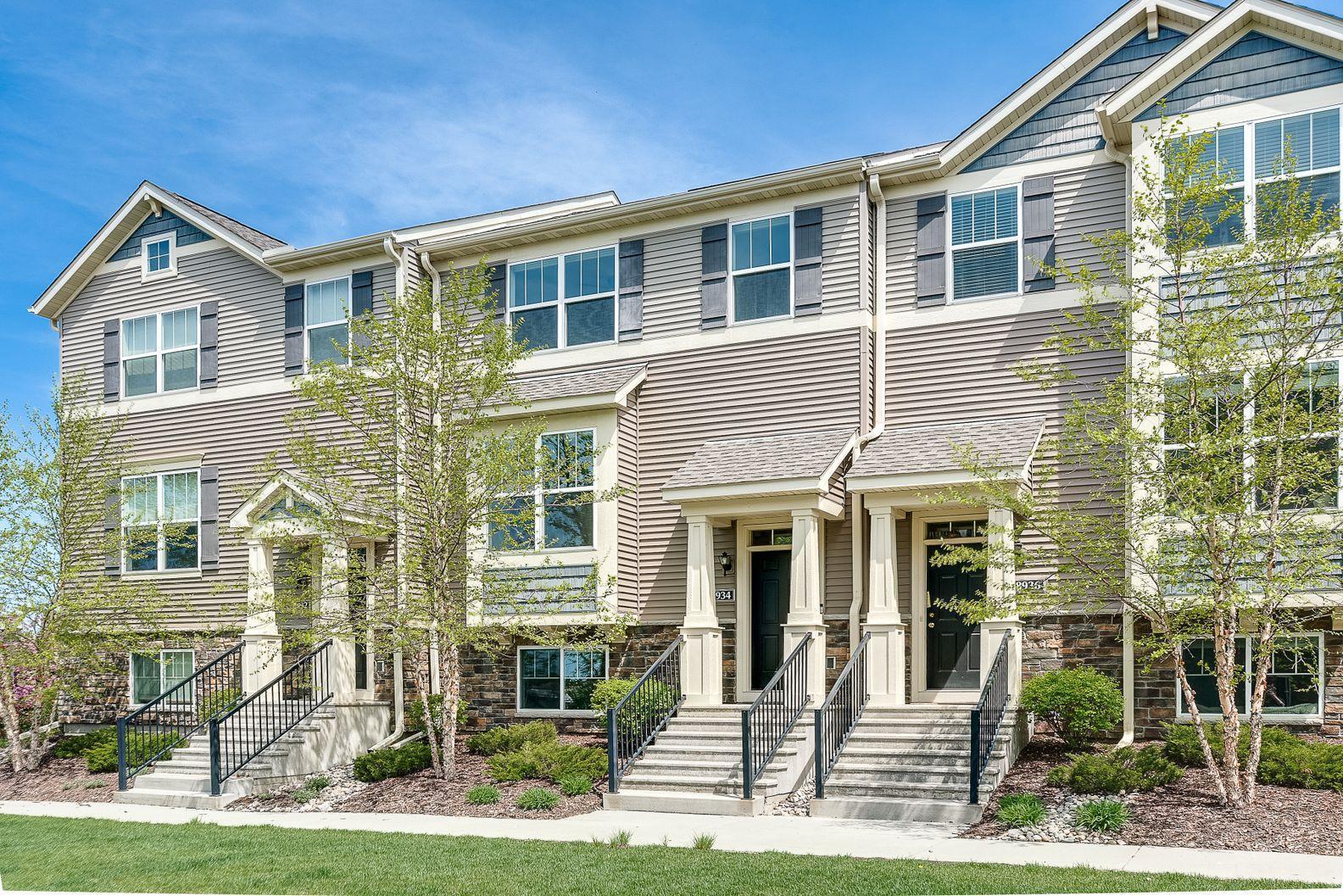8934 SW Village Loop, Chanhassen, Minnesota image 47