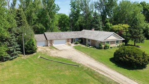 Homes For Sale - 3172 15th Avenue<br/> Willmar, MN 56201