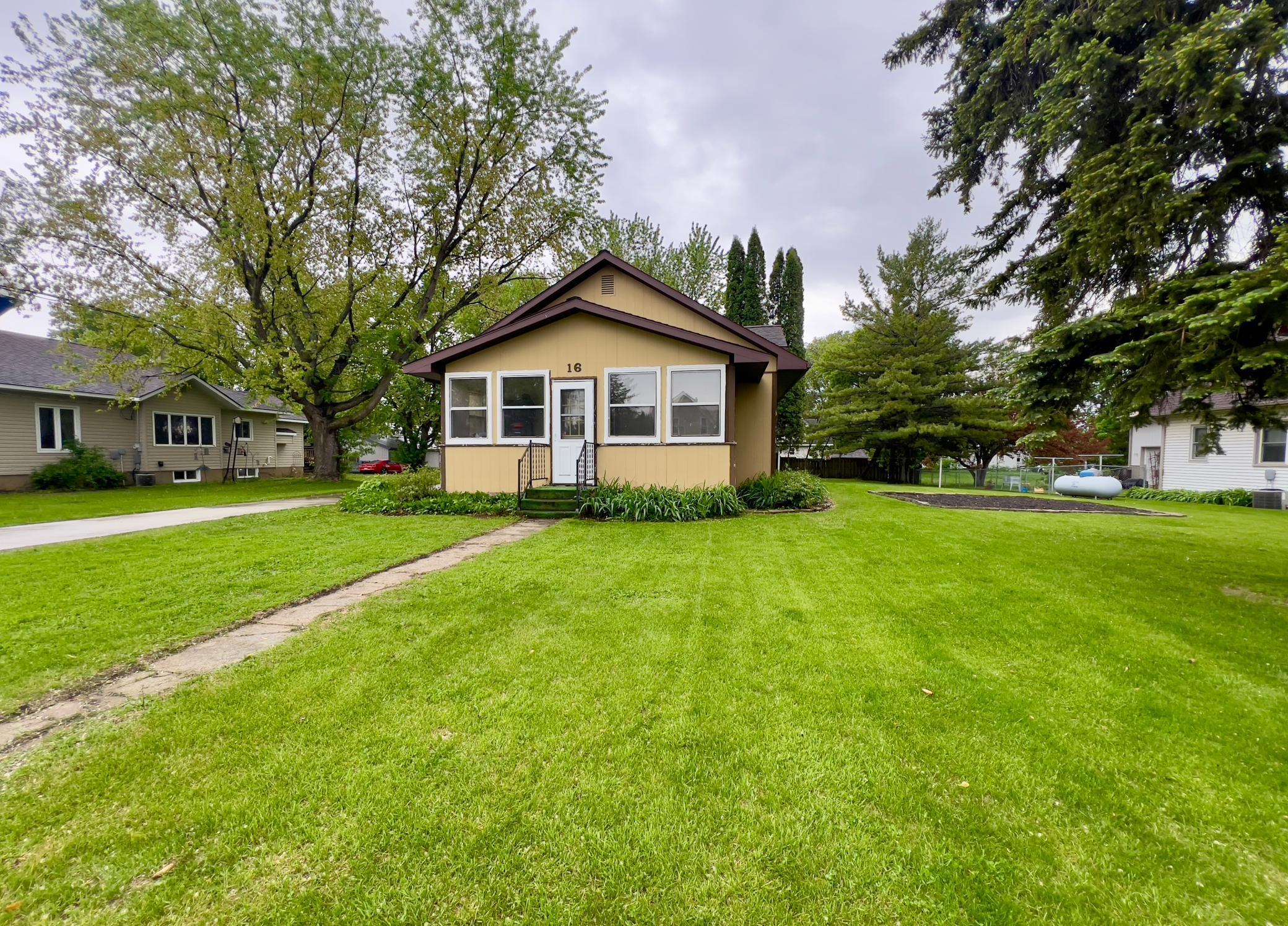 16 State Street, Kensington, Minnesota image 1