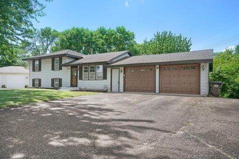 Homes For Sale - 11340 Gladiola Street<br/> Coon Rapids, MN 55433