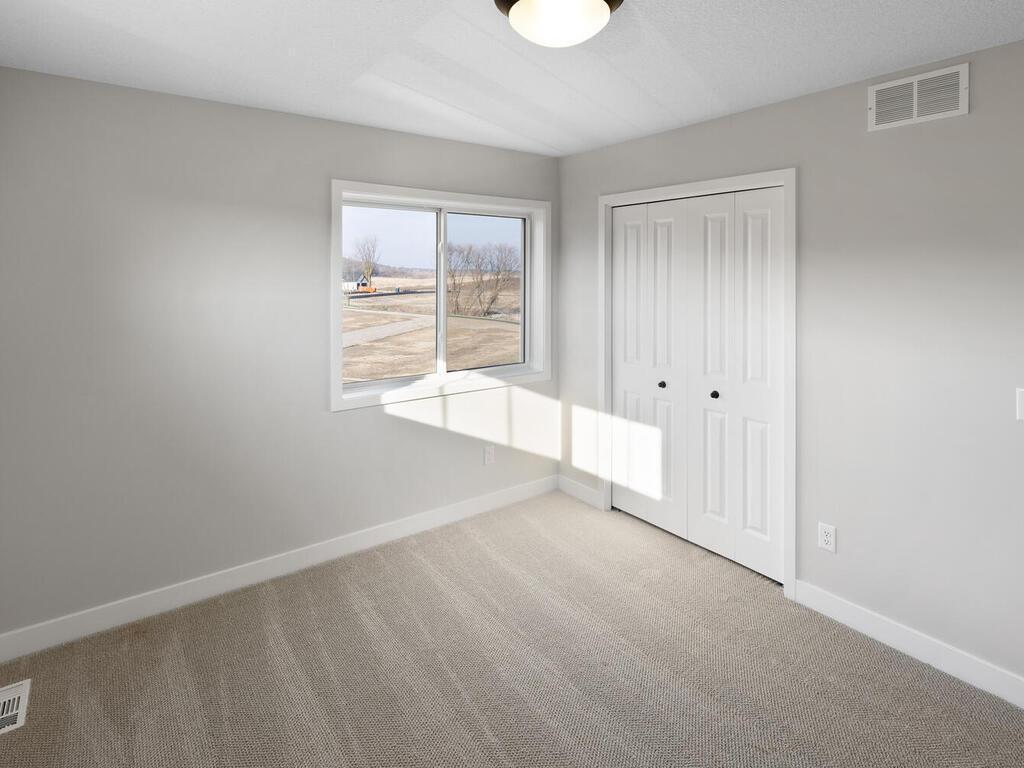 7369 Waverly Avenue, Shakopee, Minnesota image 37