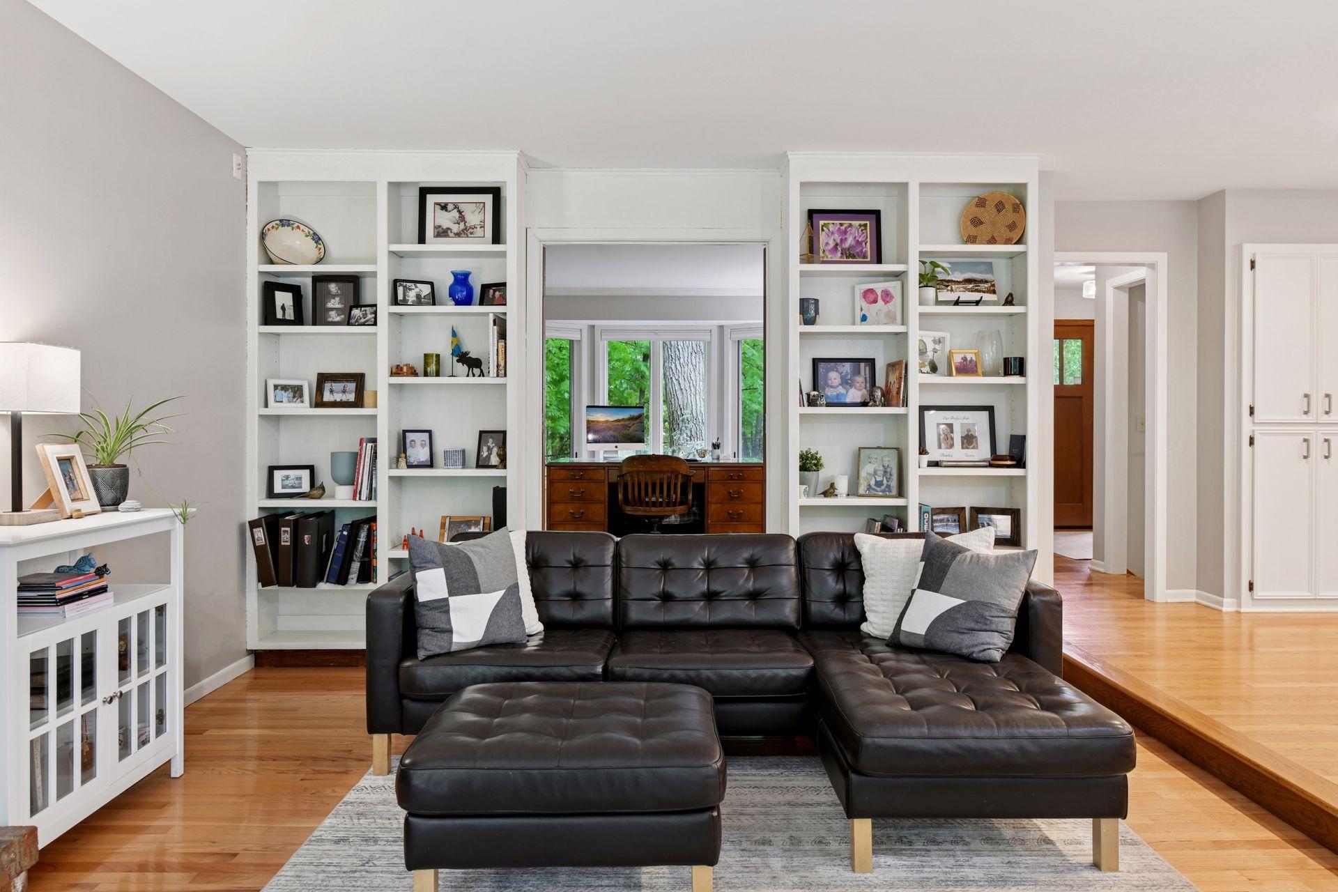655 Holly Lane, Minneapolis, Minnesota image 22