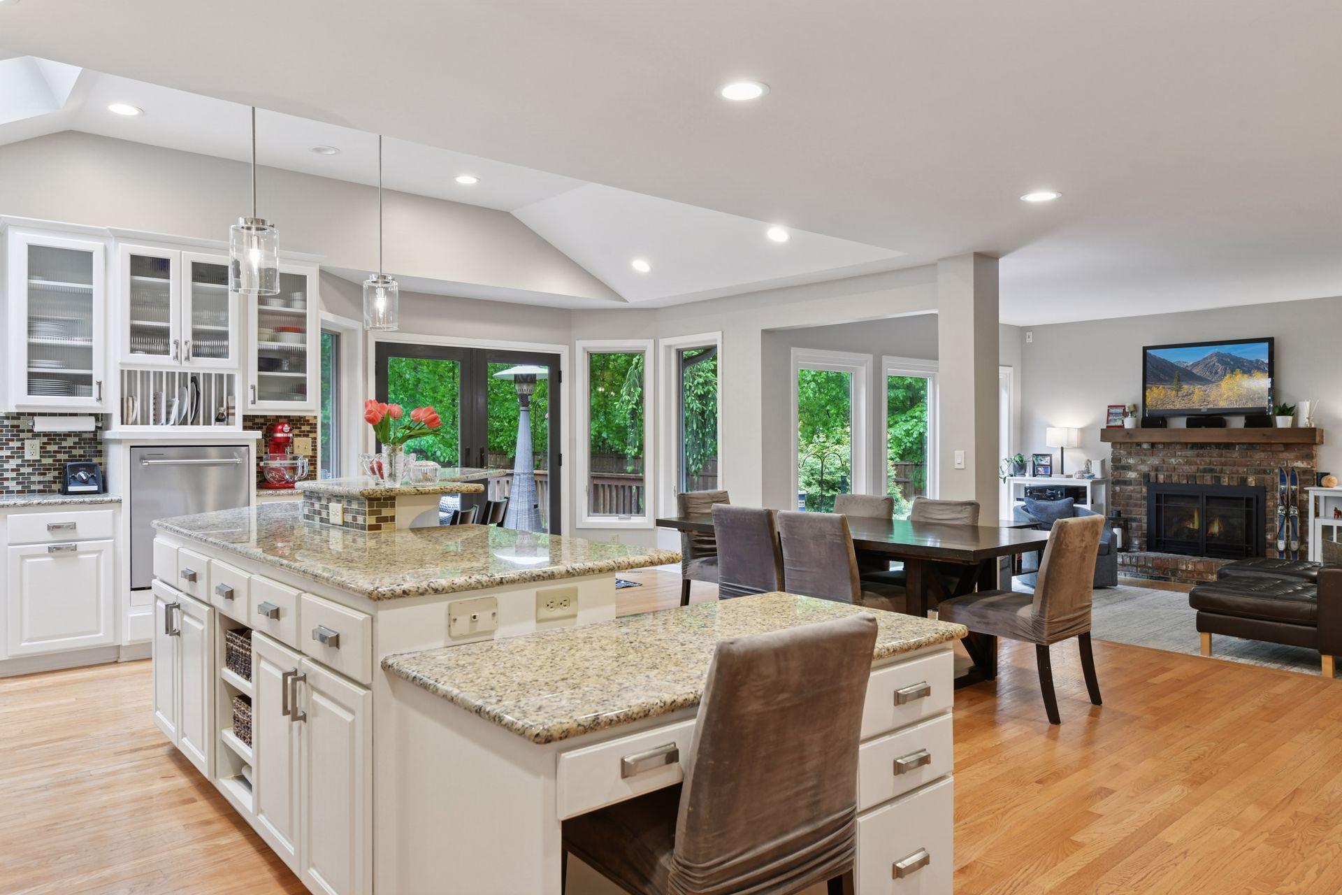 655 Holly Lane, Minneapolis, Minnesota image 11