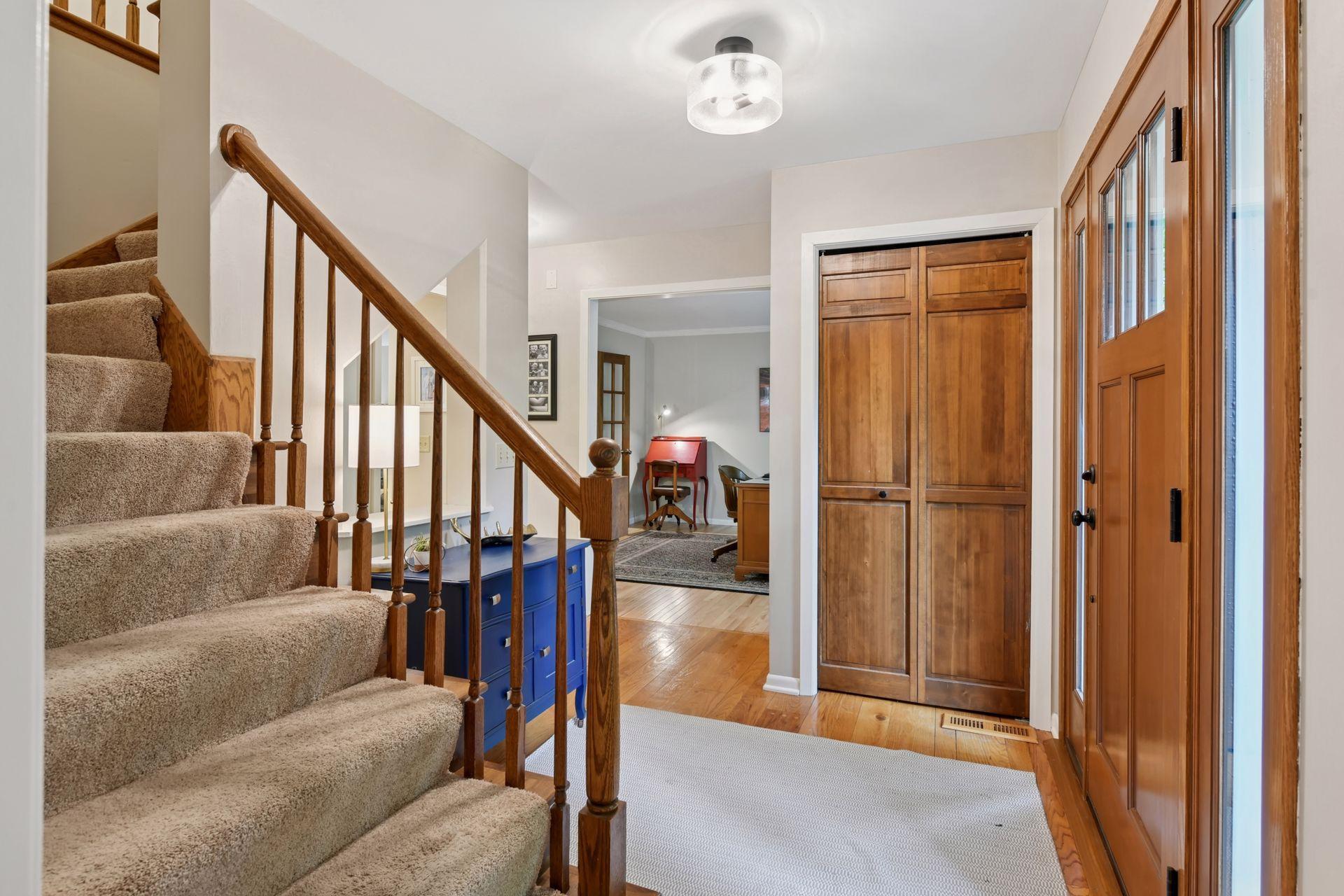 655 Holly Lane, Minneapolis, Minnesota image 32