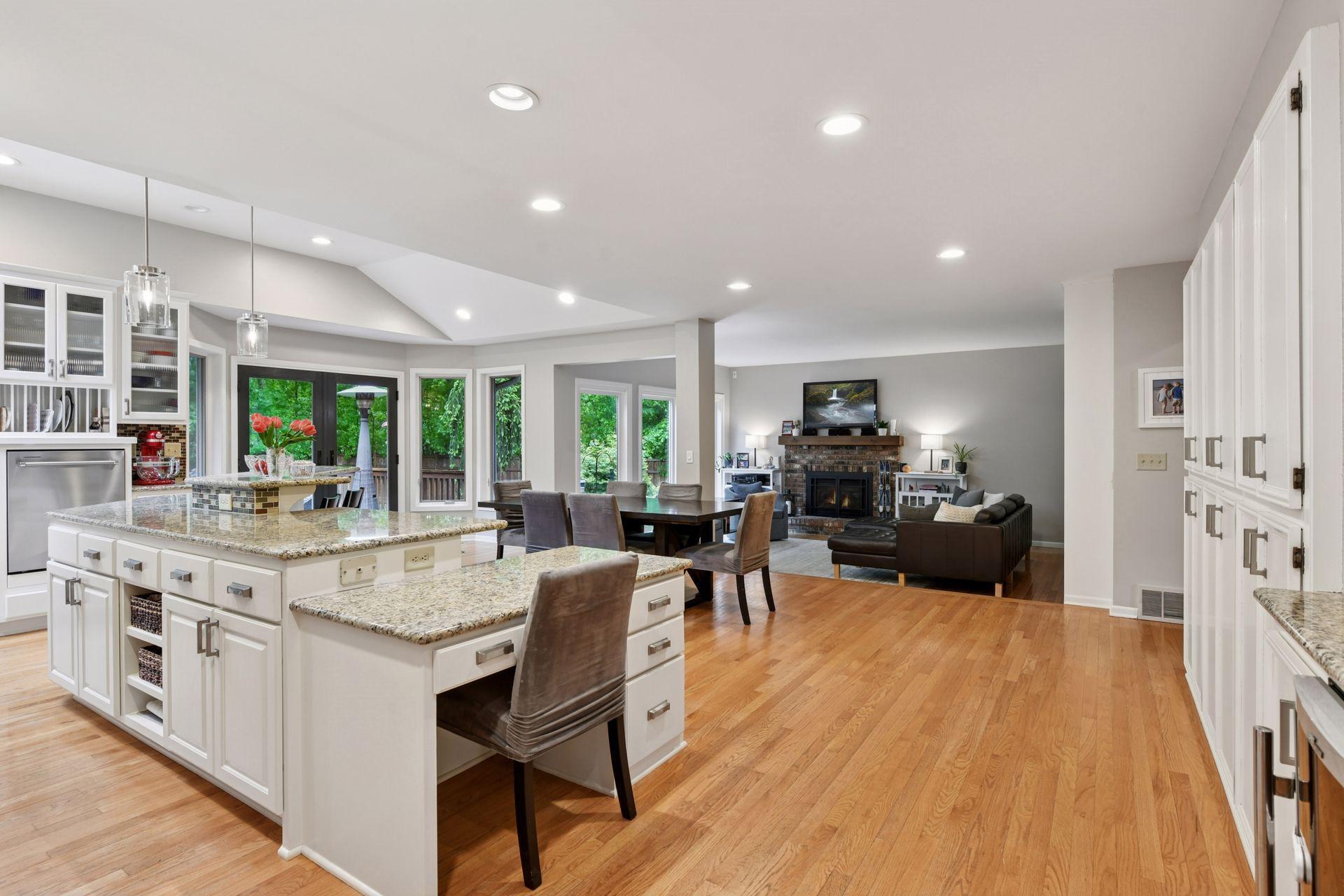 655 Holly Lane, Minneapolis, Minnesota image 10