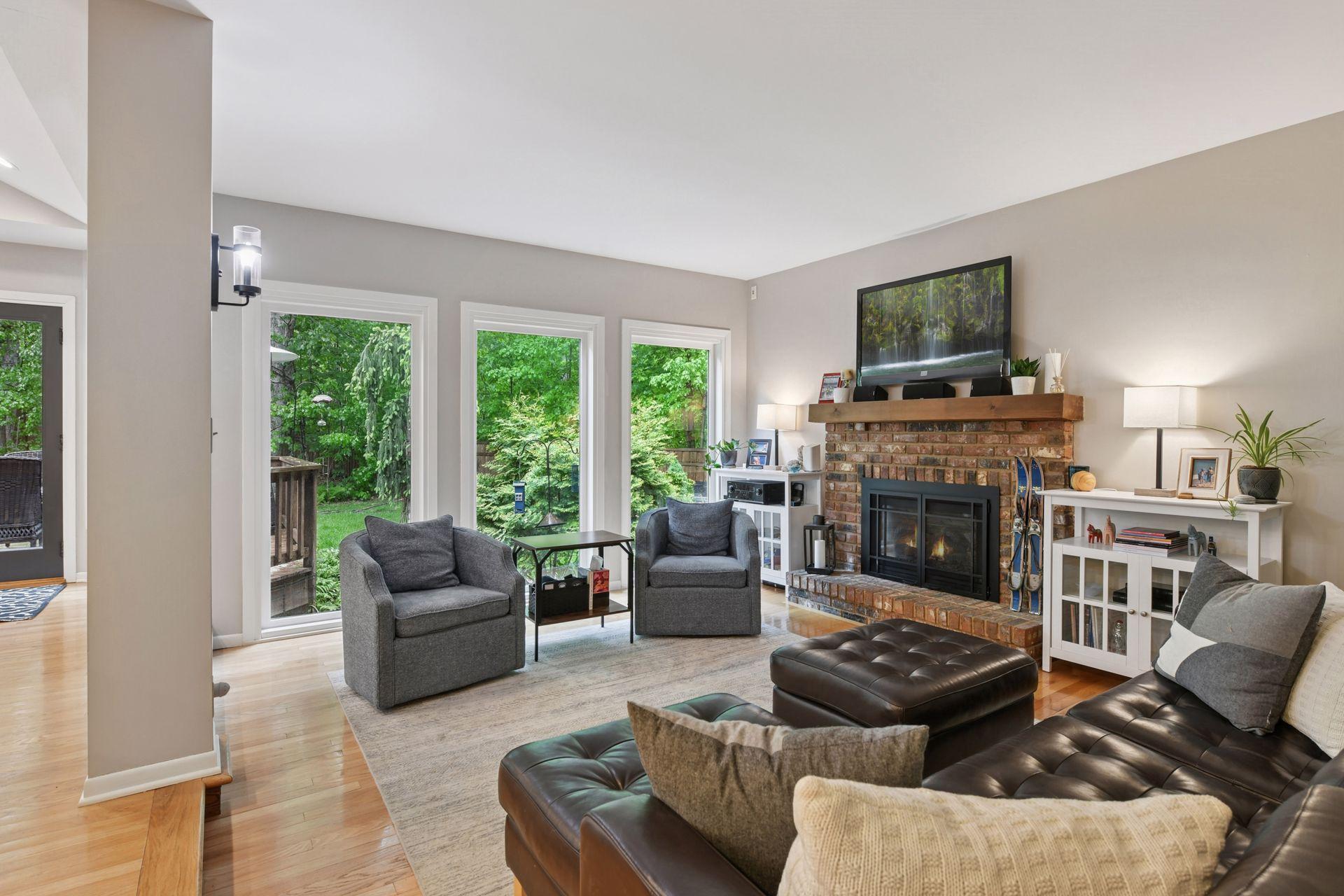 655 Holly Lane, Minneapolis, Minnesota image 18