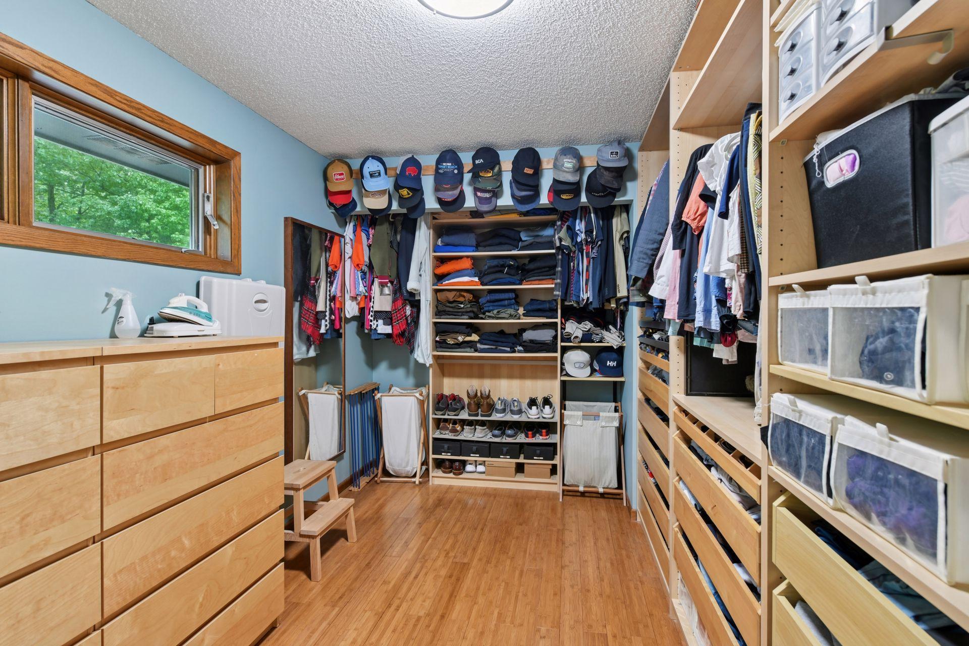 655 Holly Lane, Minneapolis, Minnesota image 37