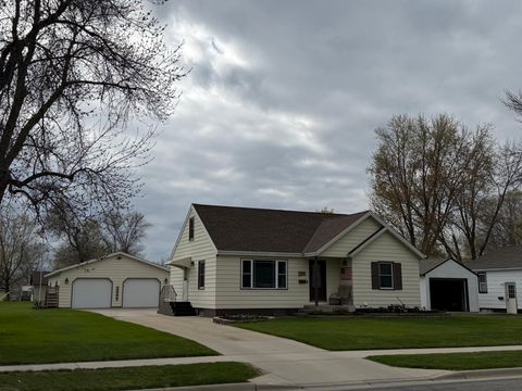 Homes For Sale - 515 Oak Street<br/> Sauk Centre, MN 56378