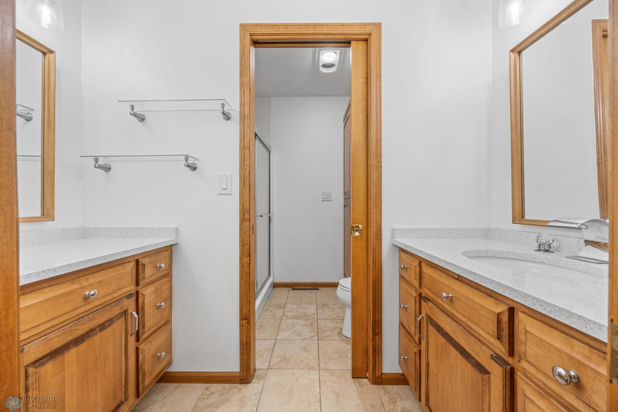 4226 Timberline Drive, Fargo, North Dakota image 34