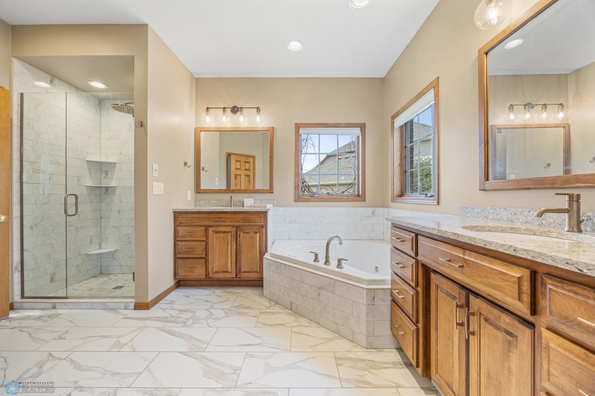 4226 Timberline Drive, Fargo, North Dakota image 27