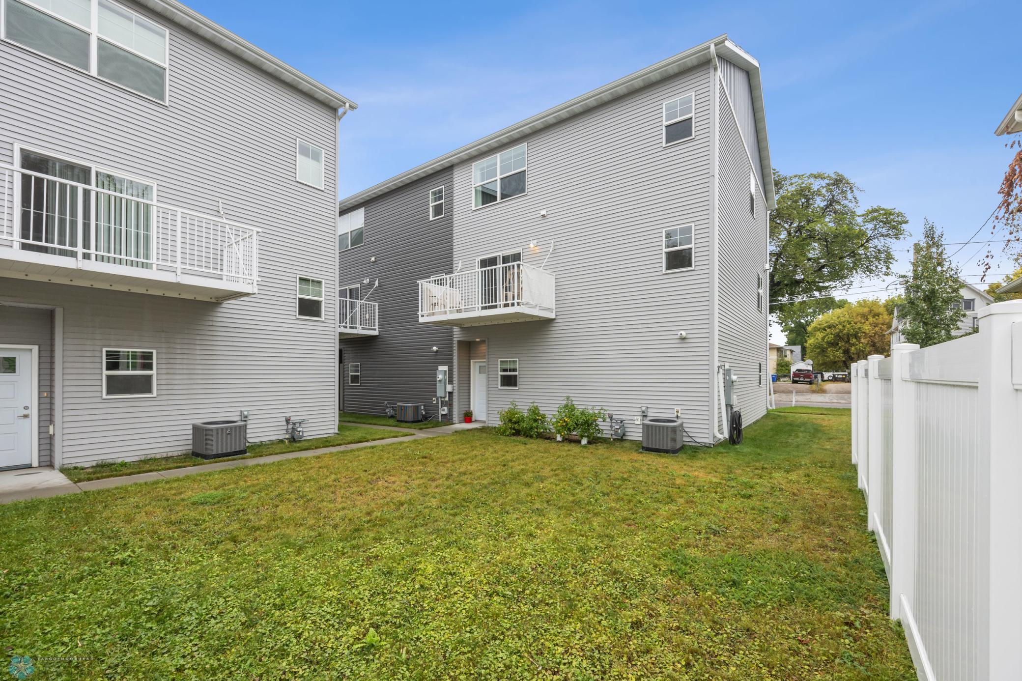 Fargo, North Dakota 58102, United States, 3 Bedrooms Bedrooms, ,2 BathroomsBathrooms,Residential,Active,203142