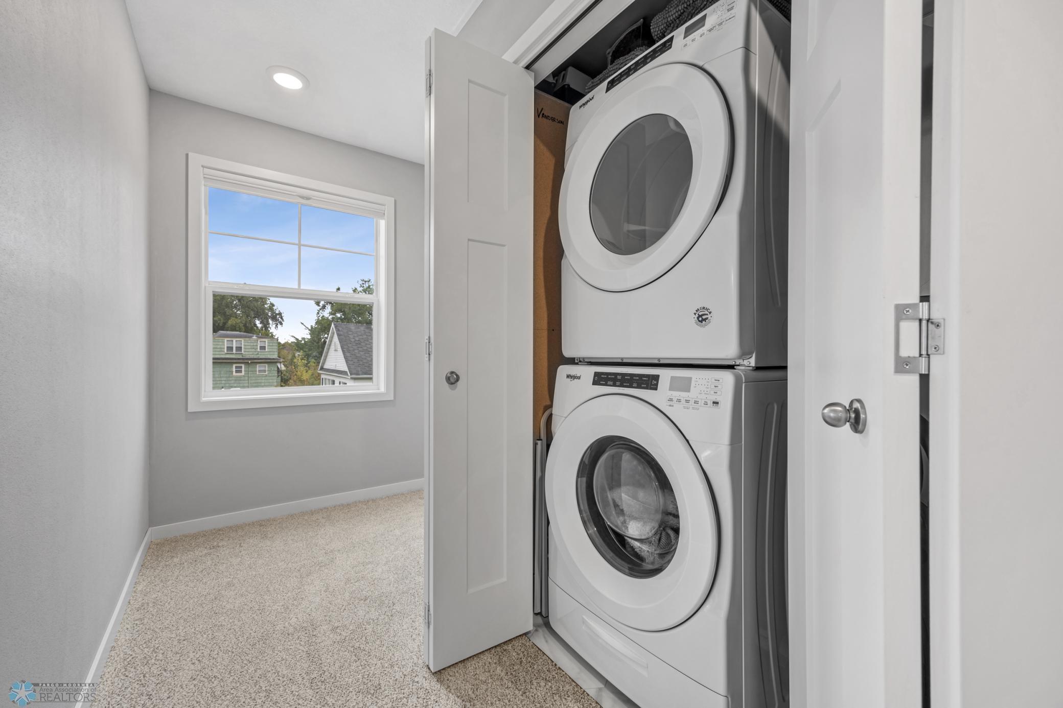 Fargo, North Dakota 58102, United States, 3 Bedrooms Bedrooms, ,2 BathroomsBathrooms,Residential,Active,203142