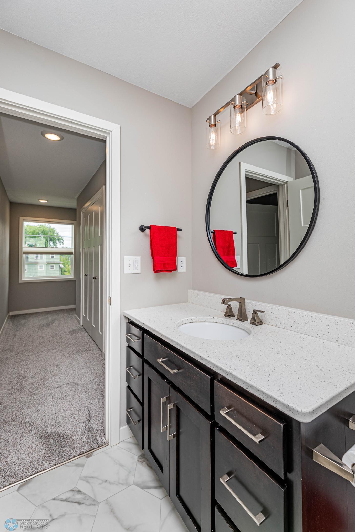 Fargo, North Dakota 58102, United States, 3 Bedrooms Bedrooms, ,2 BathroomsBathrooms,Residential,Active,203142