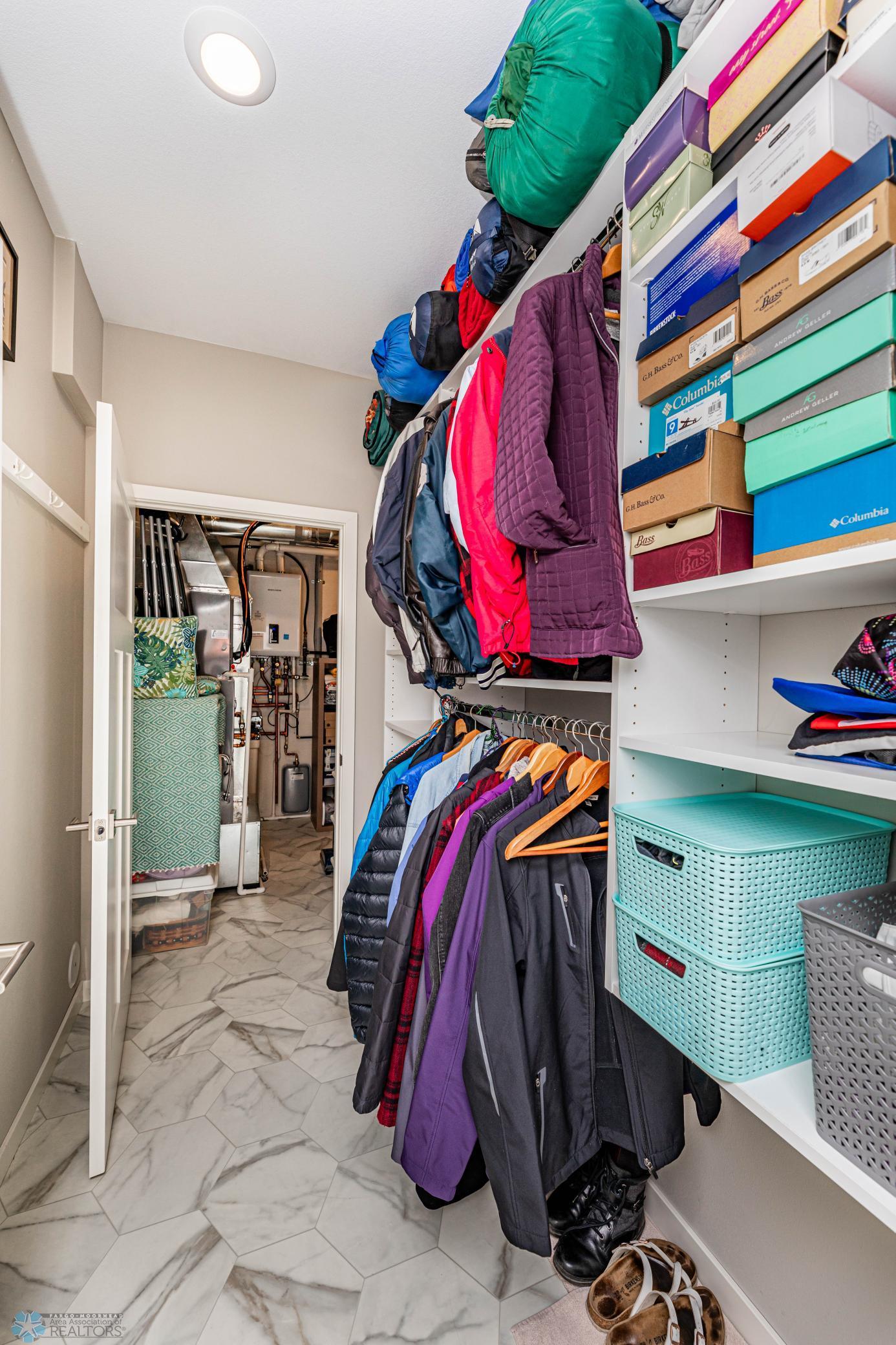 Fargo, North Dakota 58102, United States, 3 Bedrooms Bedrooms, ,2 BathroomsBathrooms,Residential,Active,203142