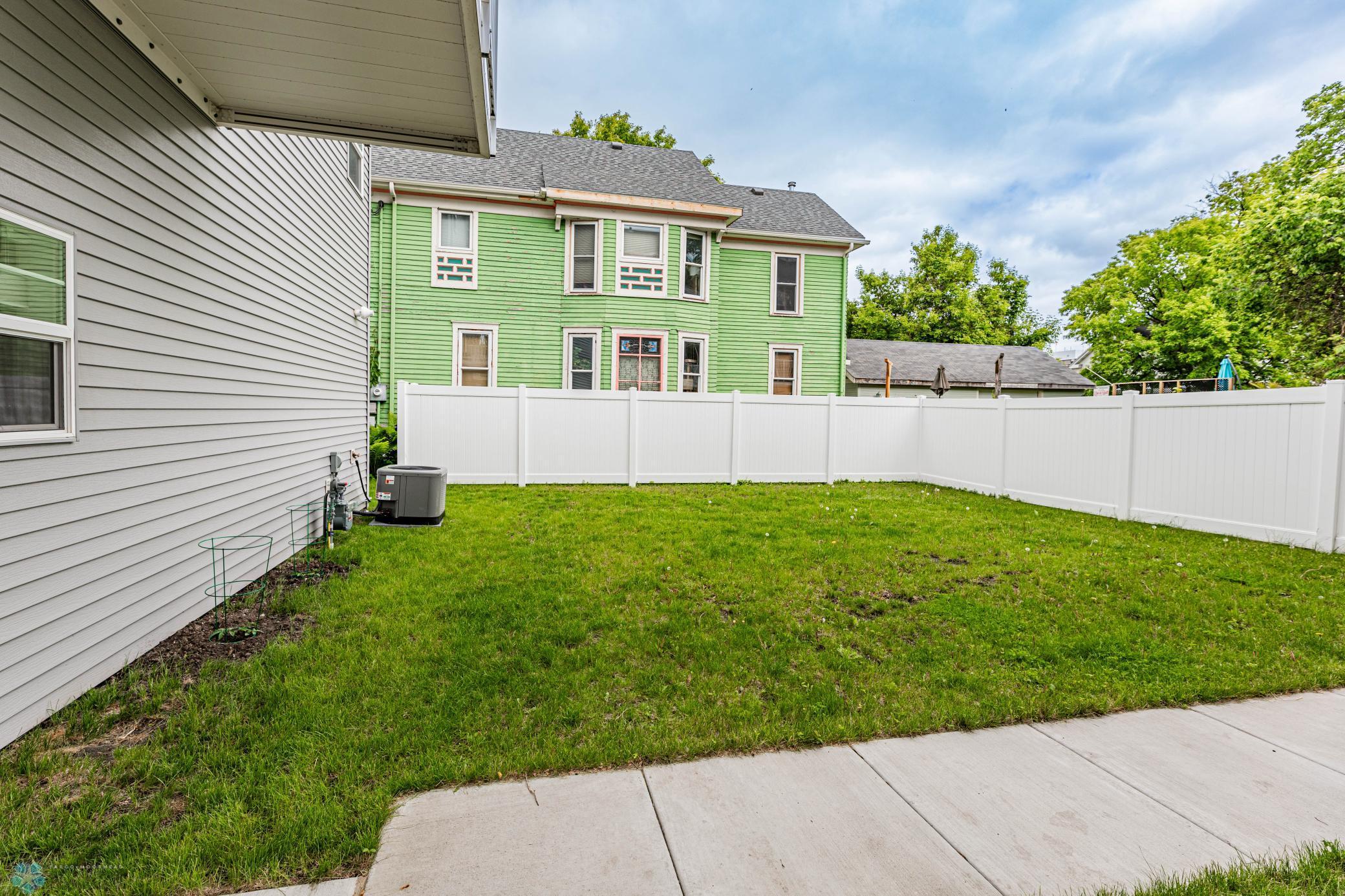 Fargo, North Dakota 58102, United States, 3 Bedrooms Bedrooms, ,2 BathroomsBathrooms,Residential,Active,203142