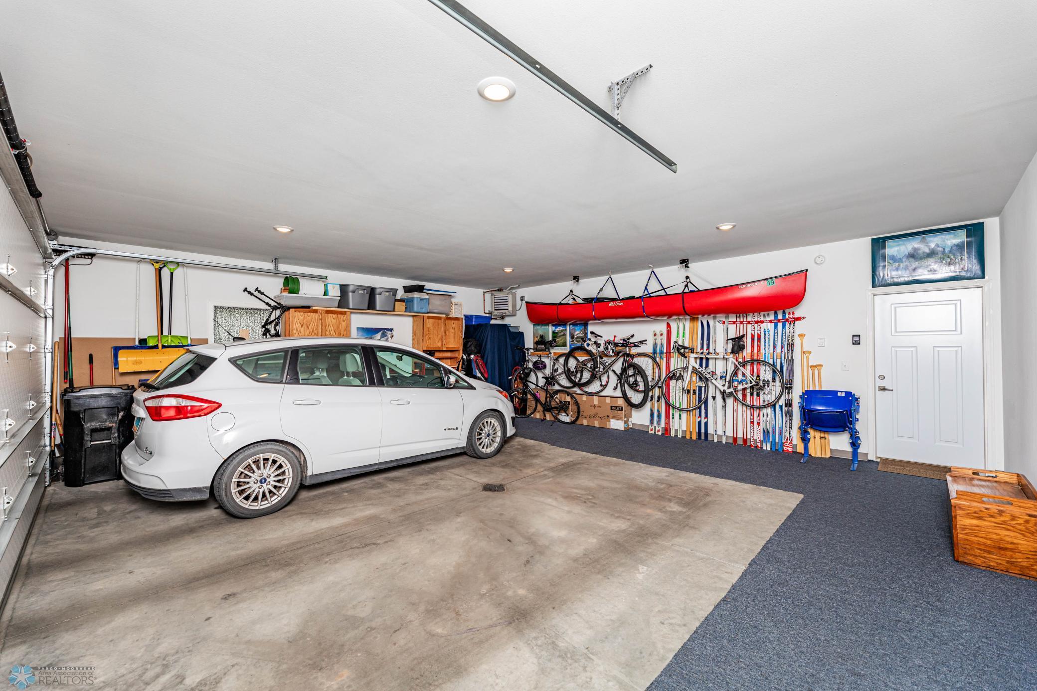 Fargo, North Dakota 58102, United States, 3 Bedrooms Bedrooms, ,2 BathroomsBathrooms,Residential,Active,203142