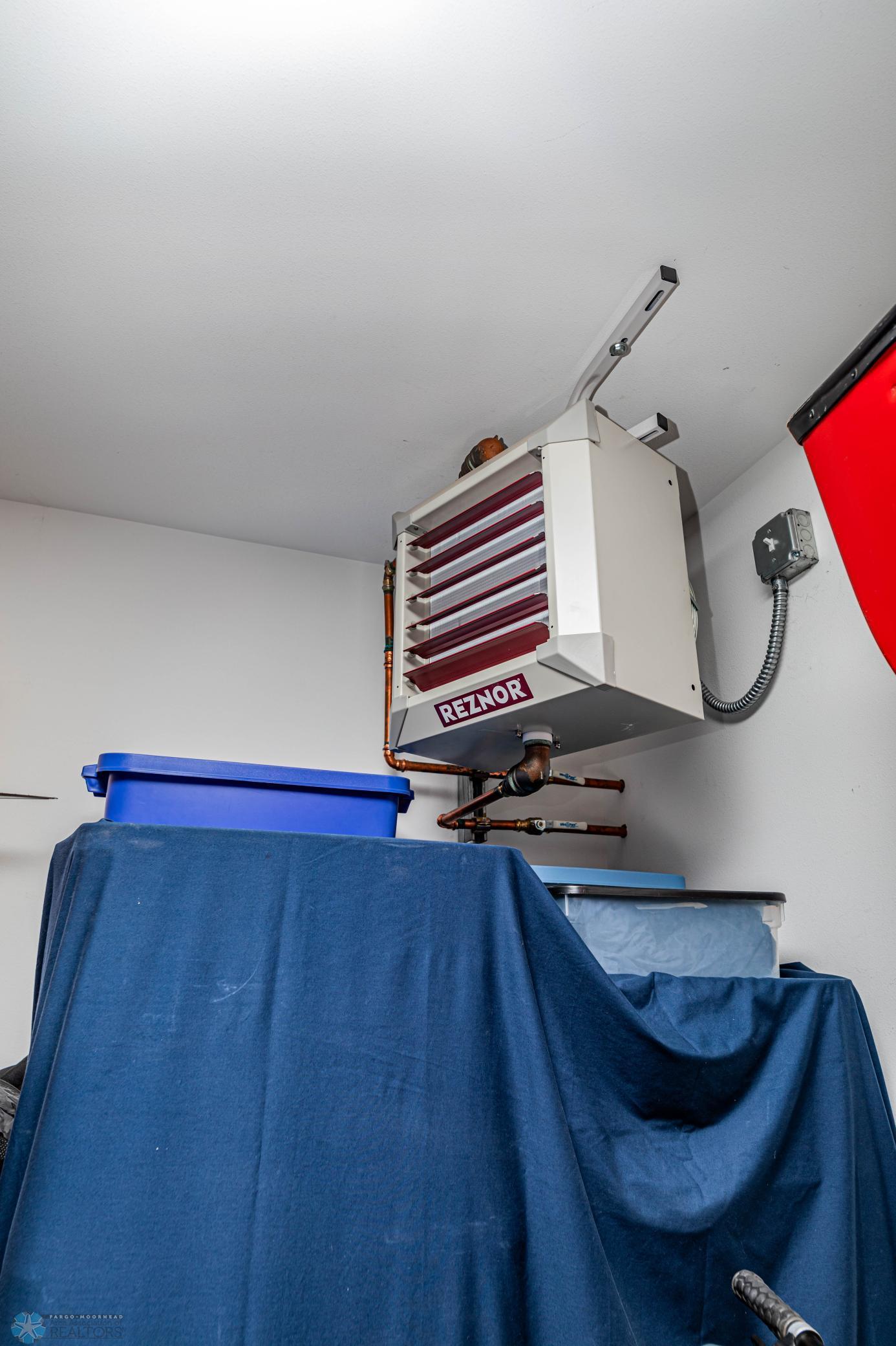 Fargo, North Dakota 58102, United States, 3 Bedrooms Bedrooms, ,2 BathroomsBathrooms,Residential,Active,203142