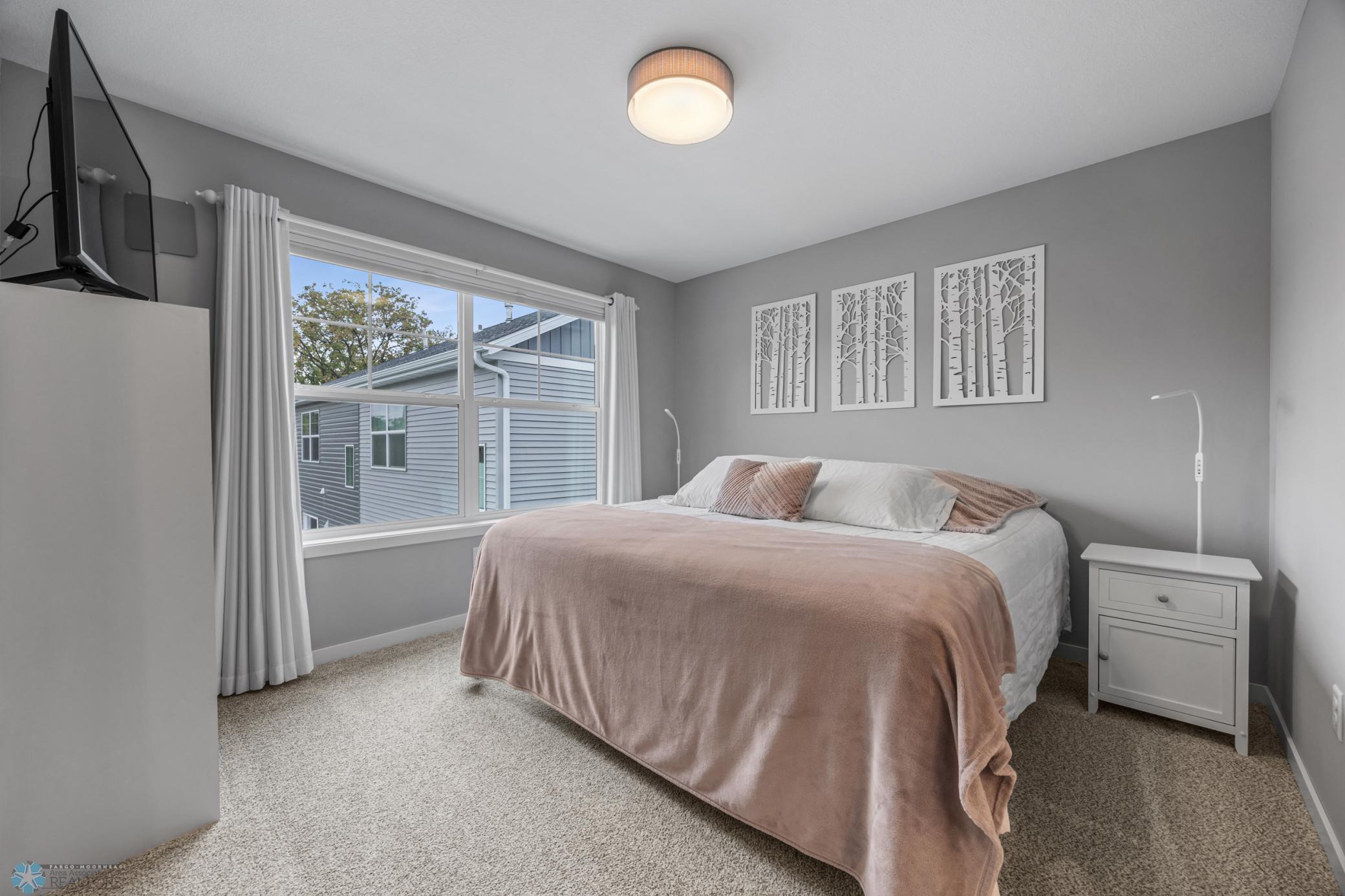 Fargo, North Dakota 58102, United States, 3 Bedrooms Bedrooms, ,2 BathroomsBathrooms,Residential,Active,203142