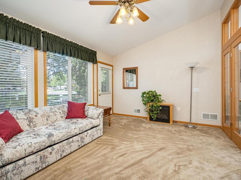 9349 Kimberly Lane, Maple Grove, Minnesota image 17