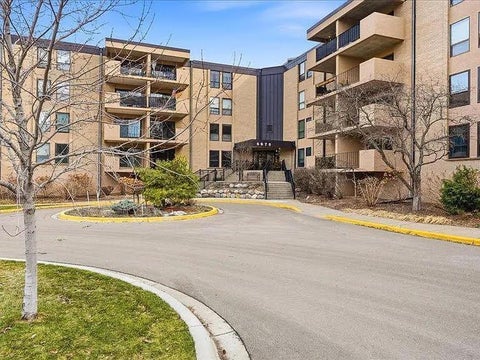 Condo For Sale - 6670 Vernon Avenue<br/> Edina, MN 55436