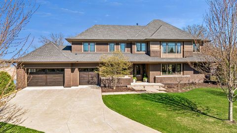 Homes For Sale - 3776 Woodland Cove Parkway<br/> Excelsior, MN 55331