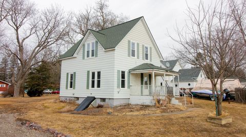 Homes For Sale - 13263 Andrews Avenue<br/> Lindstrom, MN 55045