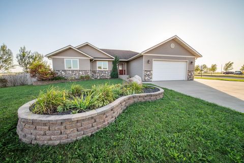 Homes For Sale - 580 Canyon Lane<br/> Eyota, MN 55934