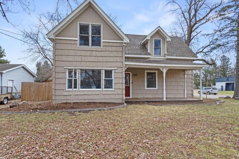 Homes For Sale - 30675 Olinda Trail<br/> Lindstrom, MN 55045
