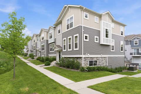Townhouse For Sale - 2864 Lexington Place<br/> Ramsey County, Roseville, MN 55113