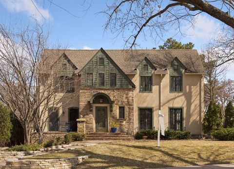 Homes For Sale - 4615 Browndale Avenue<br/> Edina, MN 55424