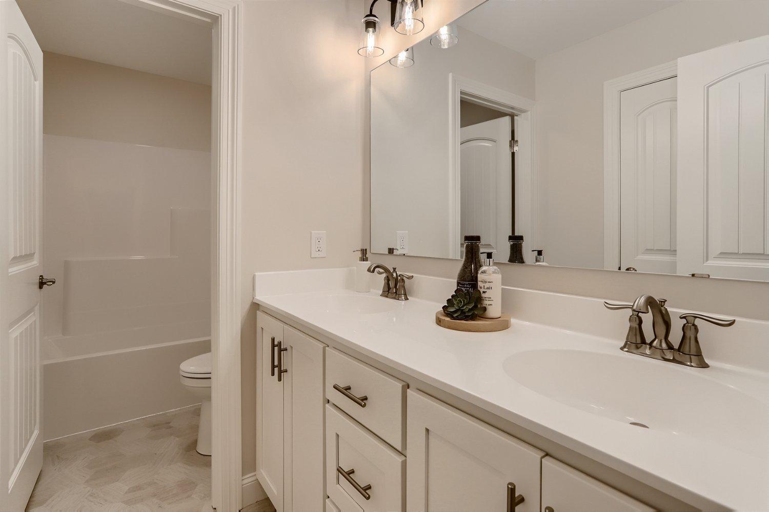 7384 Agate Trail Trl, Inver Grove Heights, Minnesota image 25