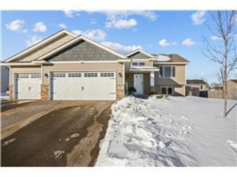 Homes For Sale - 704 Fir Street<br/> Isanti, MN 55040